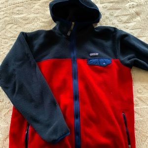 Mens Patagonia Synchilla Hoodie. Mens large Red and Navy blue